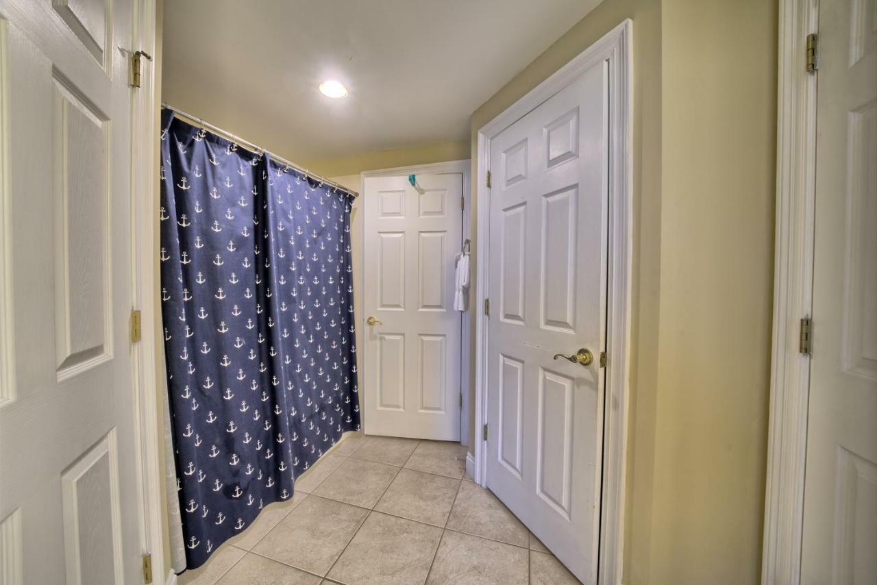Apartment Luxurious High-rise With Direct Access & Beachside Pool - Unit 2105 *